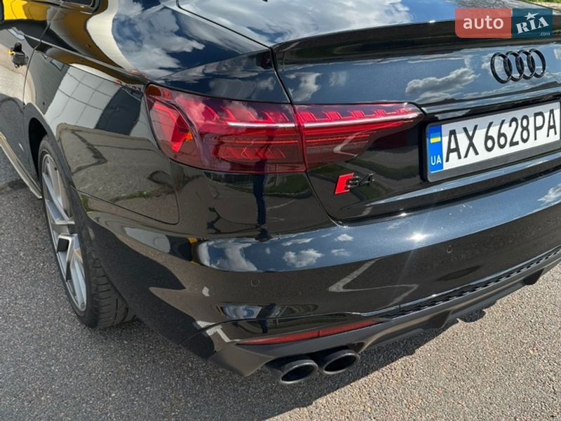 Седан Audi S4 2022 в Харькове