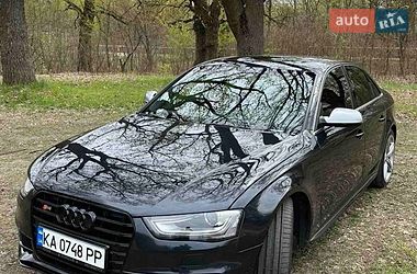 Седан Audi S4 2014 в Киеве