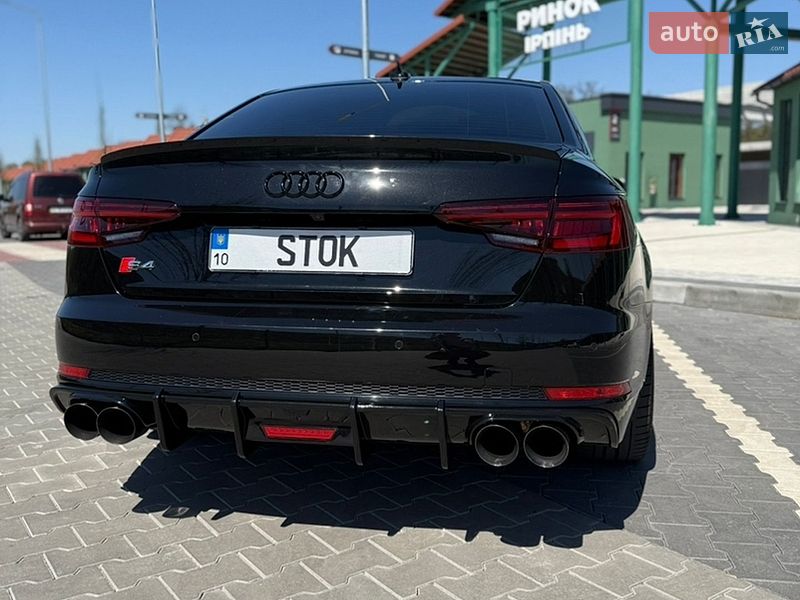 Седан Audi S4 2019 в Ірпені