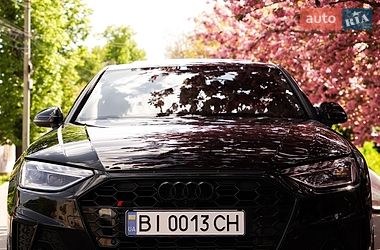 Седан Audi S4 2023 в Киеве