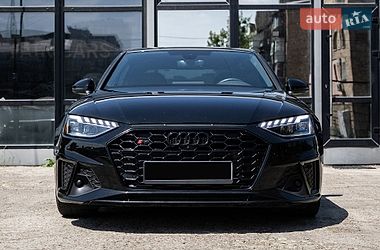 Седан Audi S4 2022 в Киеве