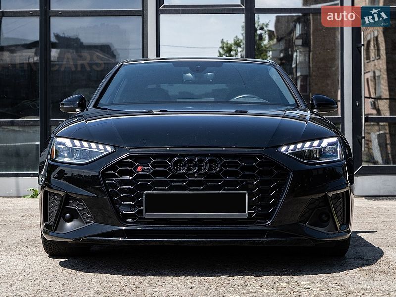 Седан Audi S4 2022 в Киеве