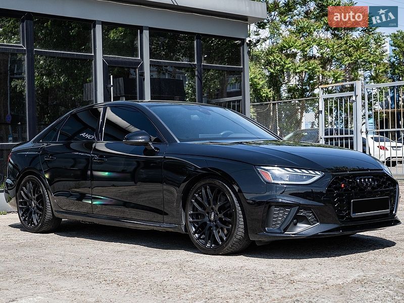 Седан Audi S4 2022 в Киеве