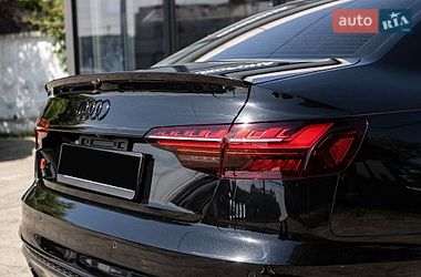 Седан Audi S4 2022 в Киеве