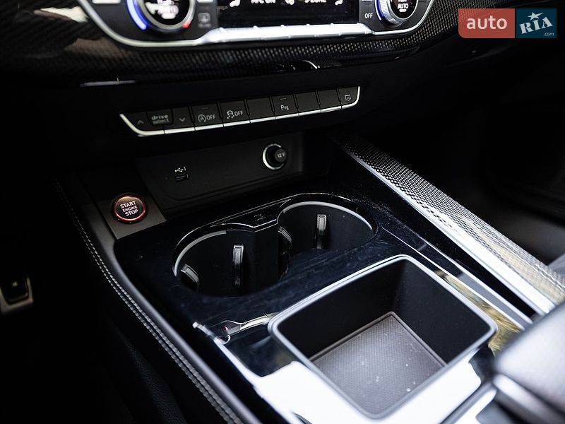 Седан Audi S4 2022 в Киеве
