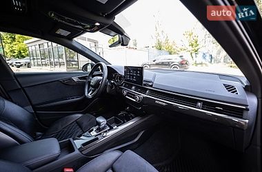 Седан Audi S4 2022 в Киеве