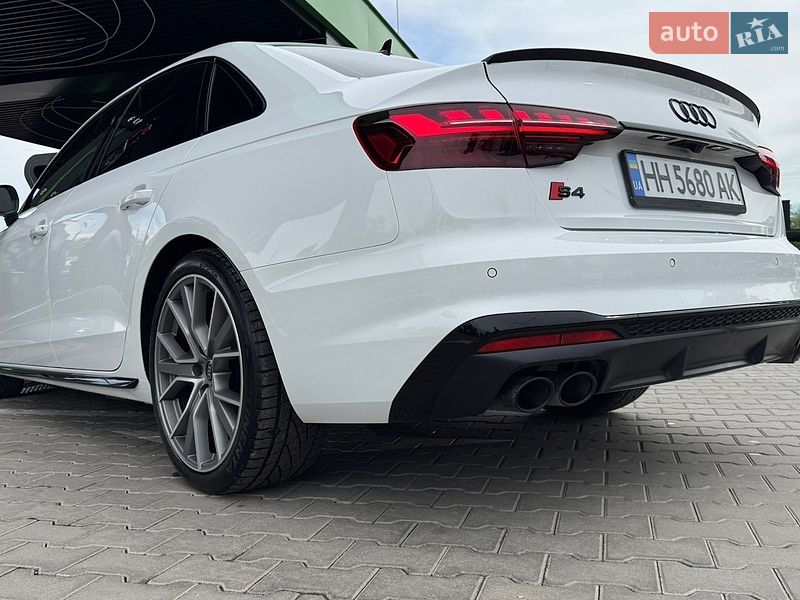 Седан Audi S4 2022 в Одессе