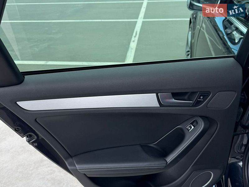 Седан Audi S4 2014 в Киеве