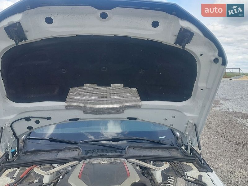 Седан Audi S4 2018 в Ровно