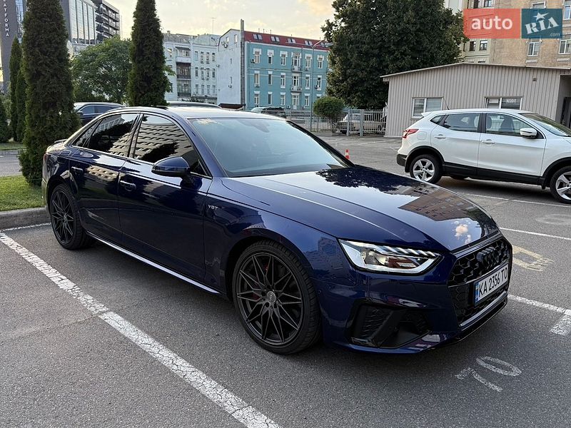 Audi S4, photos from the listing