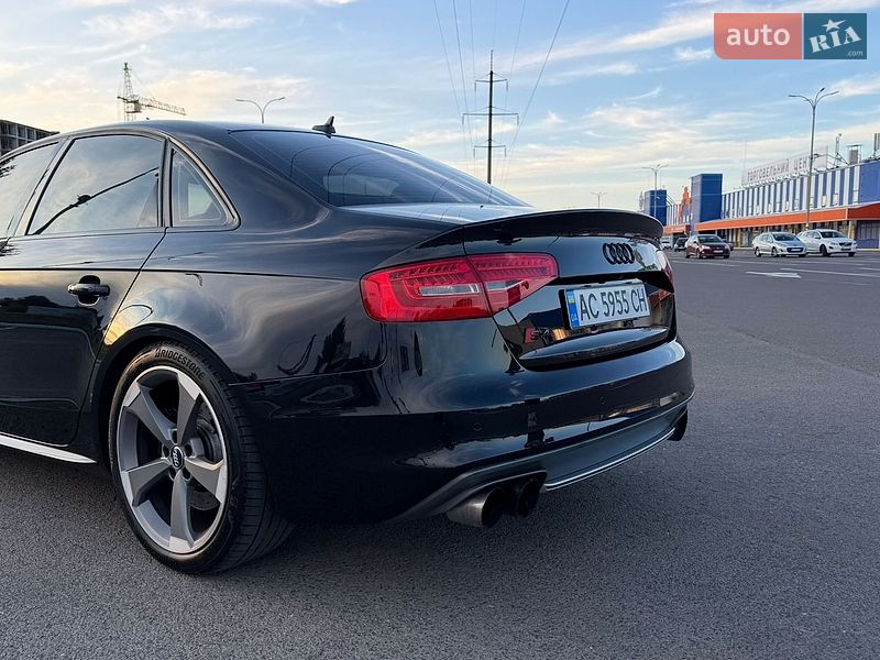 Седан Audi S4 2013 в Києві