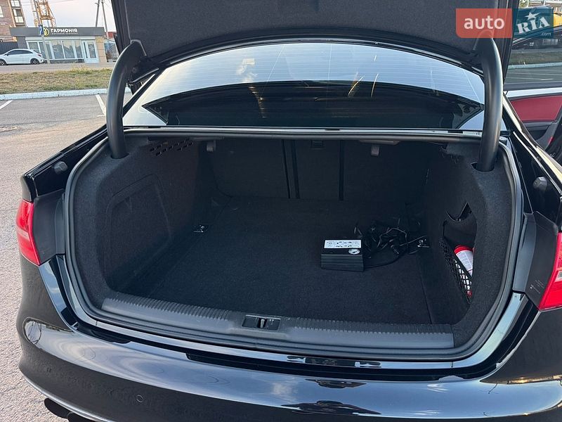 Седан Audi S4 2013 в Києві