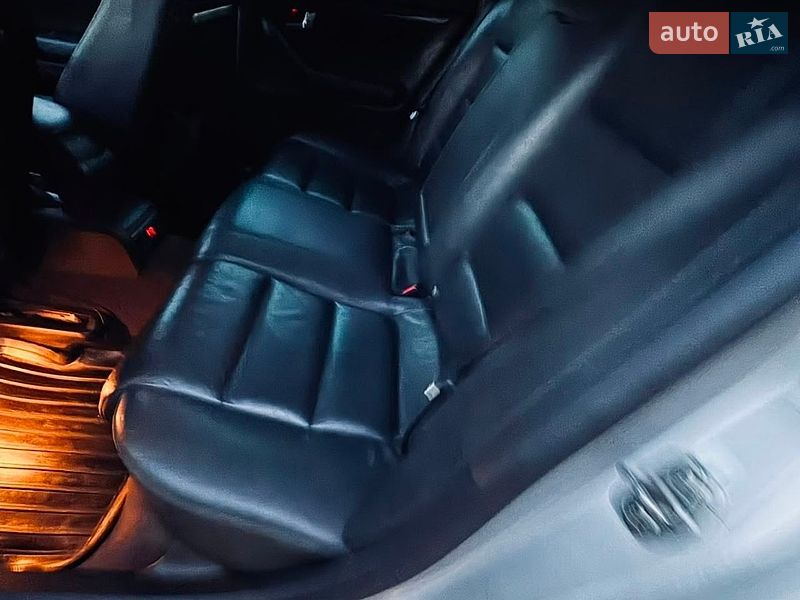 Седан Audi S4 2003 в Вінниці
