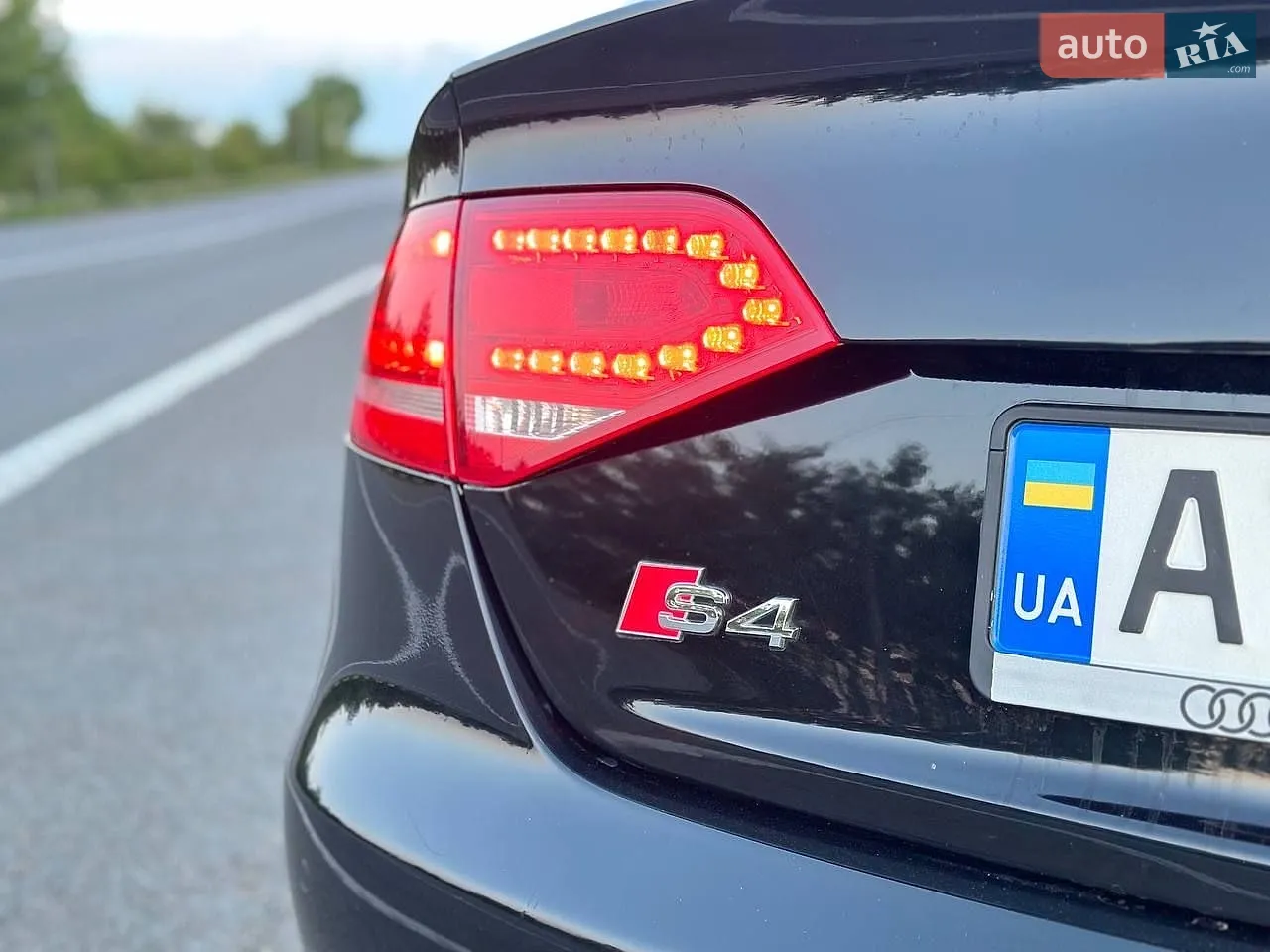 2011 Audi S4 - мініатюра 16