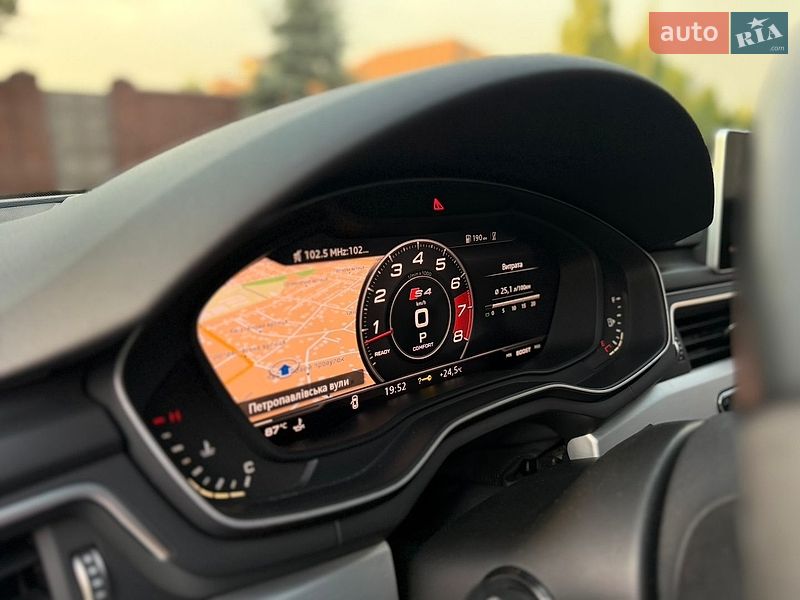 Седан Audi S4 2017 в Киеве