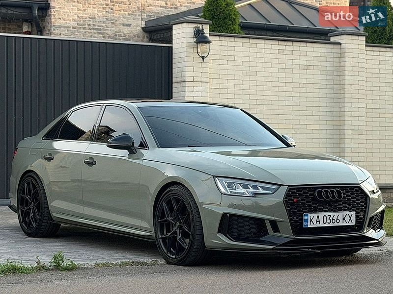 Седан Audi S4 2017 в Киеве