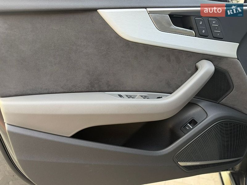 Седан Audi S4 2017 в Киеве