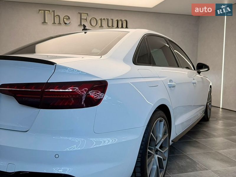 Седан Audi S4 2022 в Одессе