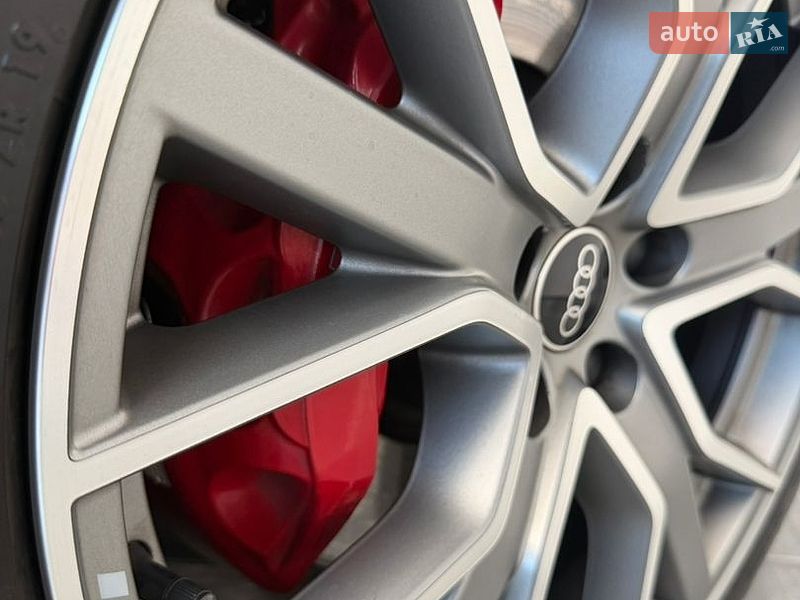 Седан Audi S4 2022 в Одессе
