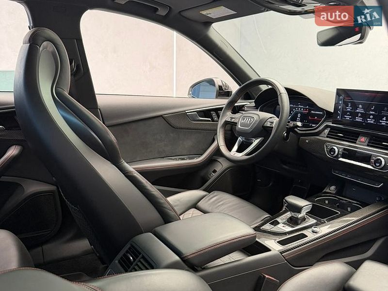 Седан Audi S4 2022 в Одессе