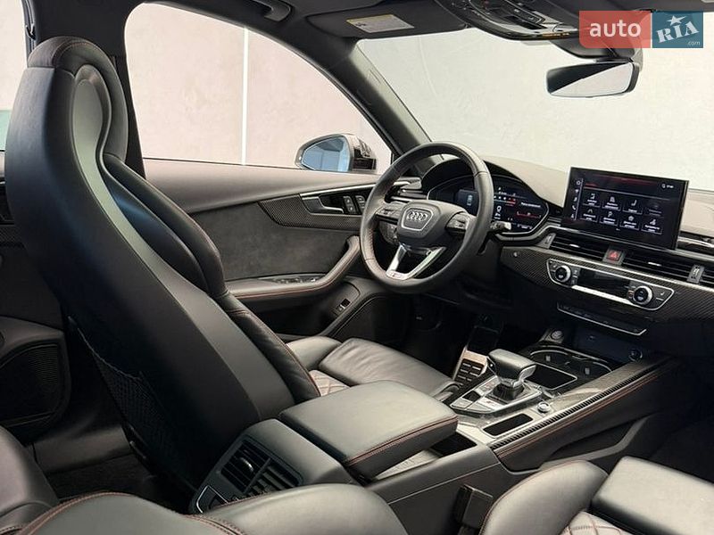 Седан Audi S4 2022 в Одессе
