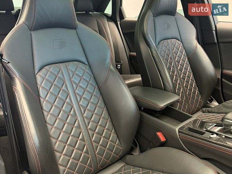 Седан Audi S4 2022 в Одессе