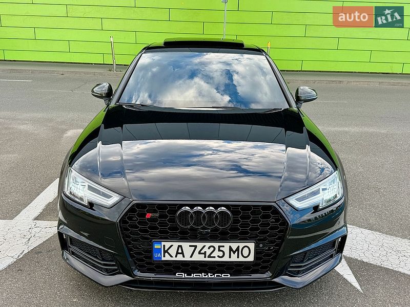 Седан Audi S4 2018 в Києві