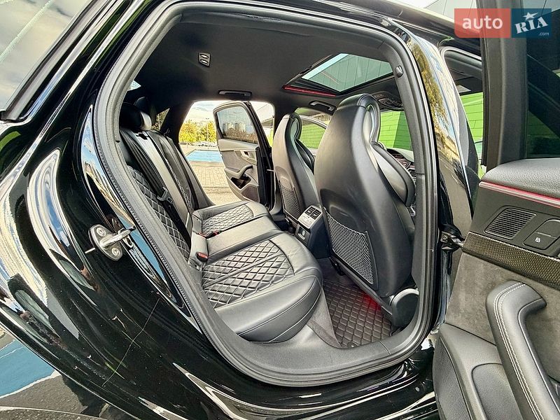 Седан Audi S4 2018 в Києві