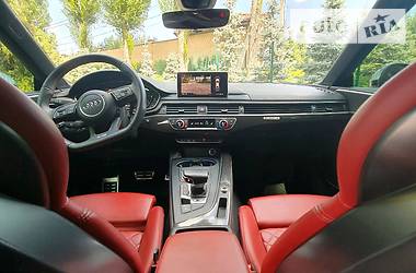 Седан Audi S5 2017 в 