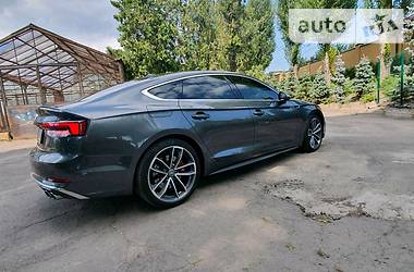 Седан Audi S5 2017 в 