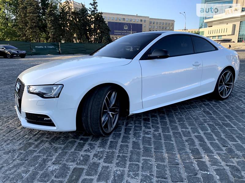 Купе Audi S5 2015 в Киеве