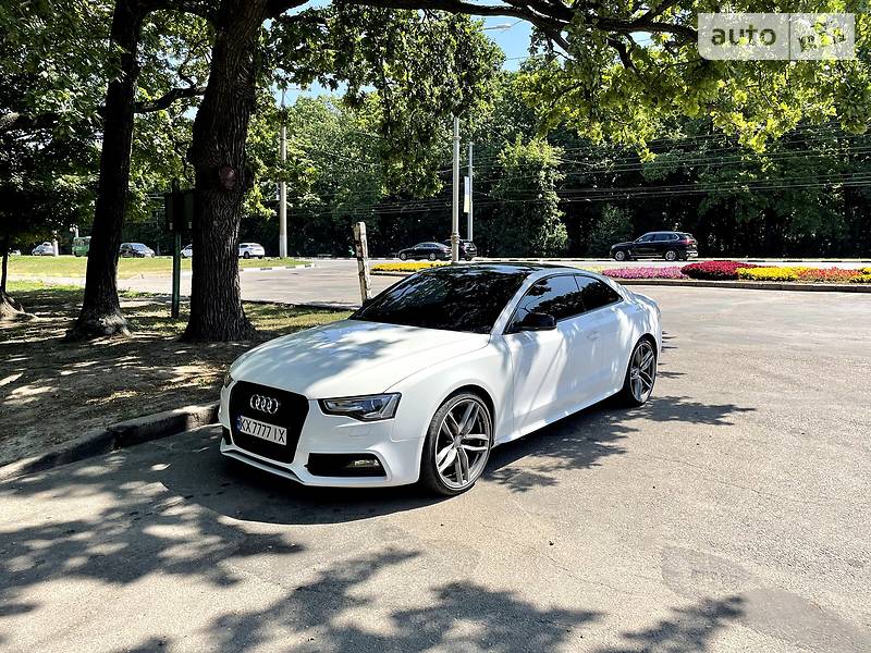 Купе Audi S5 2015 в Киеве