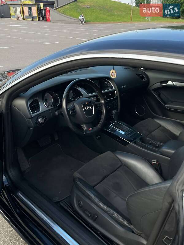 Купе Audi S5 2010 в Киеве