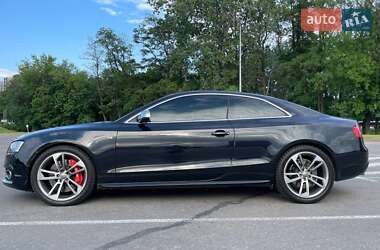 Купе Audi S5 2010 в 