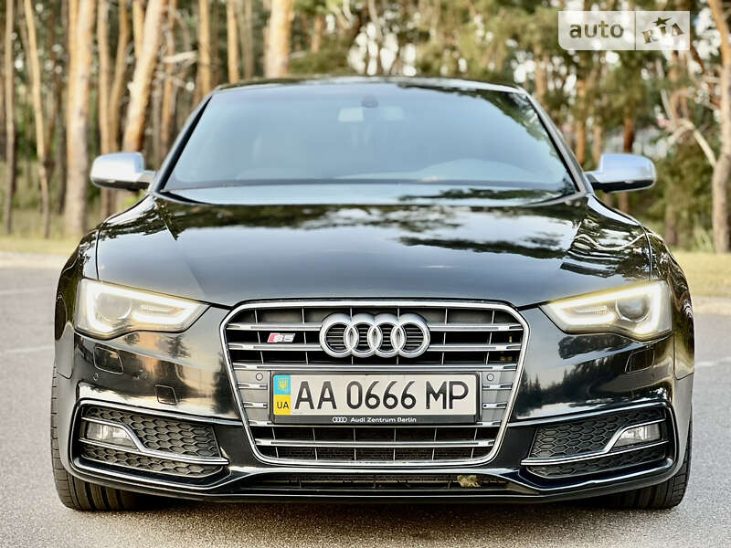 Купе Audi S5 2012 в Києві