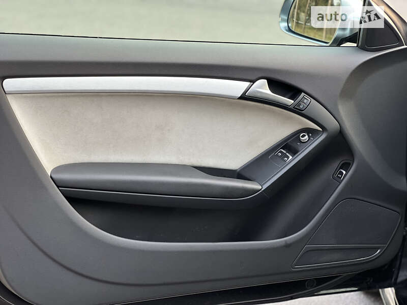 Купе Audi S5 2012 в Києві