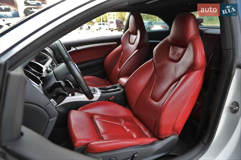 Купе Audi S5 2010 в Харькове