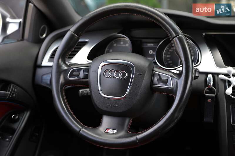 Купе Audi S5 2010 в Харькове
