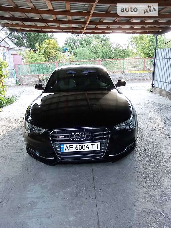 Купе Audi S5 2011 в Запоріжжі