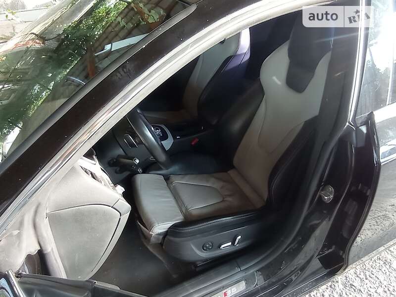 Купе Audi S5 2011 в Запоріжжі