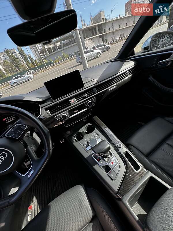Купе Audi S5 2018 в Киеве