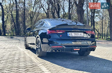 Купе Audi S5 2022 в 