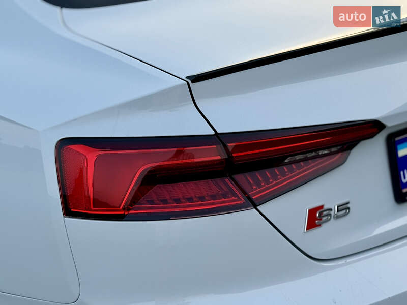 Купе Audi S5 2018 в Черновцах