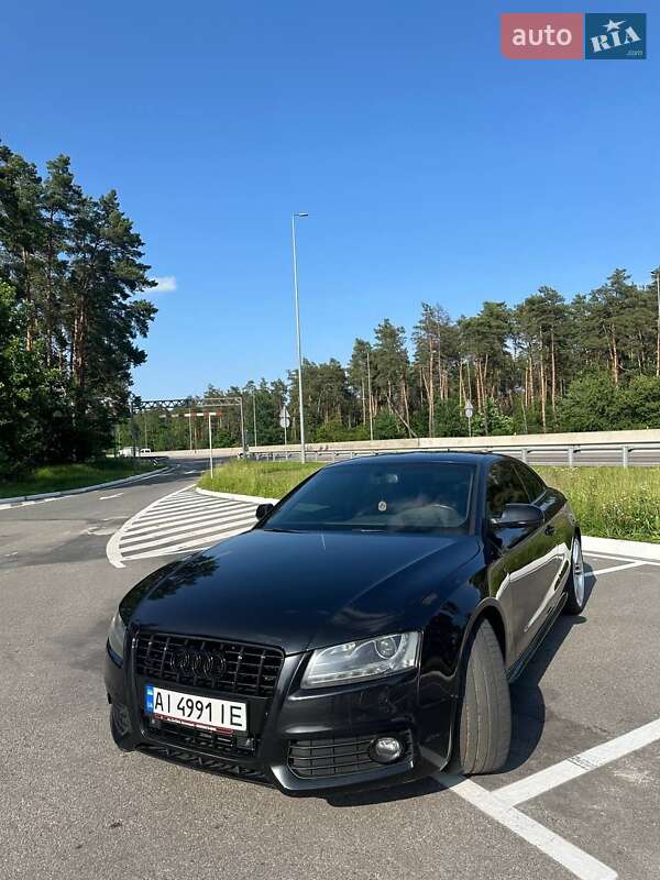 Купе Audi S5 2010 в Киеве