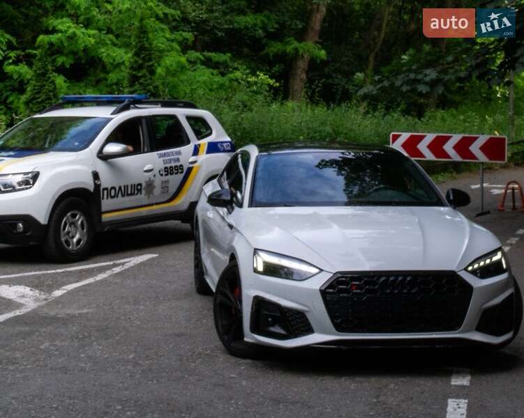 Купе Audi S5 2022 в 