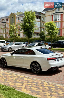 Купе Audi S5 2022 в 