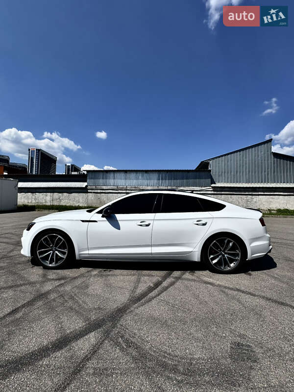 Купе Audi S5 2017 в Киеве