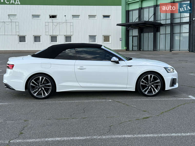 Кабріолет Audi S5 2022 в Києві