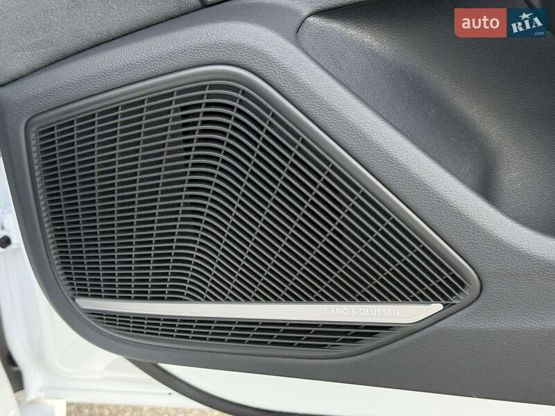 Кабріолет Audi S5 2022 в Києві