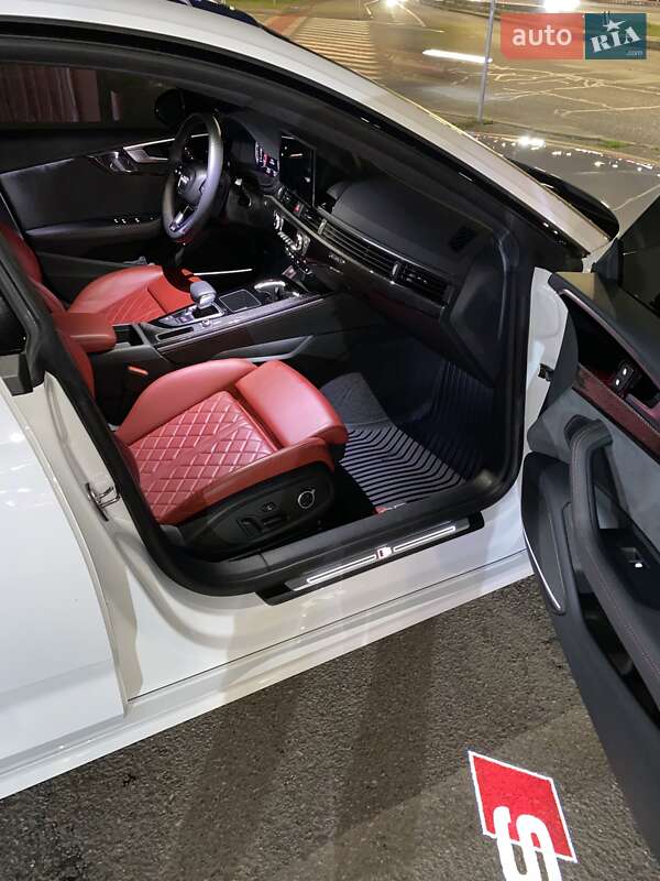Лифтбек Audi S5 2024 в Киеве